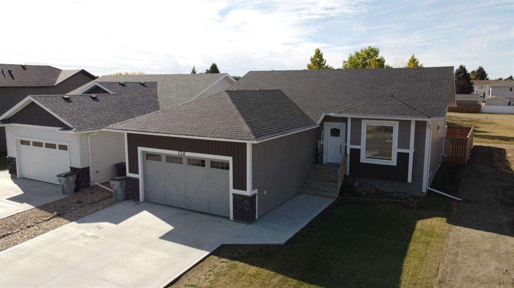 538 24 Street , A2260133, Alberta,