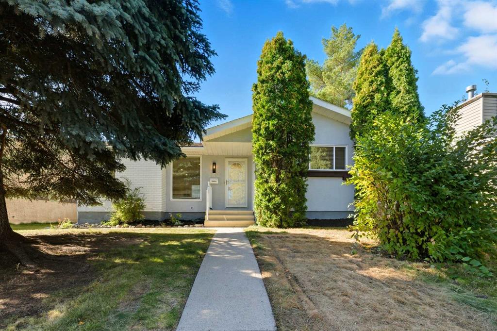 Second View of 972 Bracewood Rise SW, Braeside, Calgary, Alberta, T2W 3C9