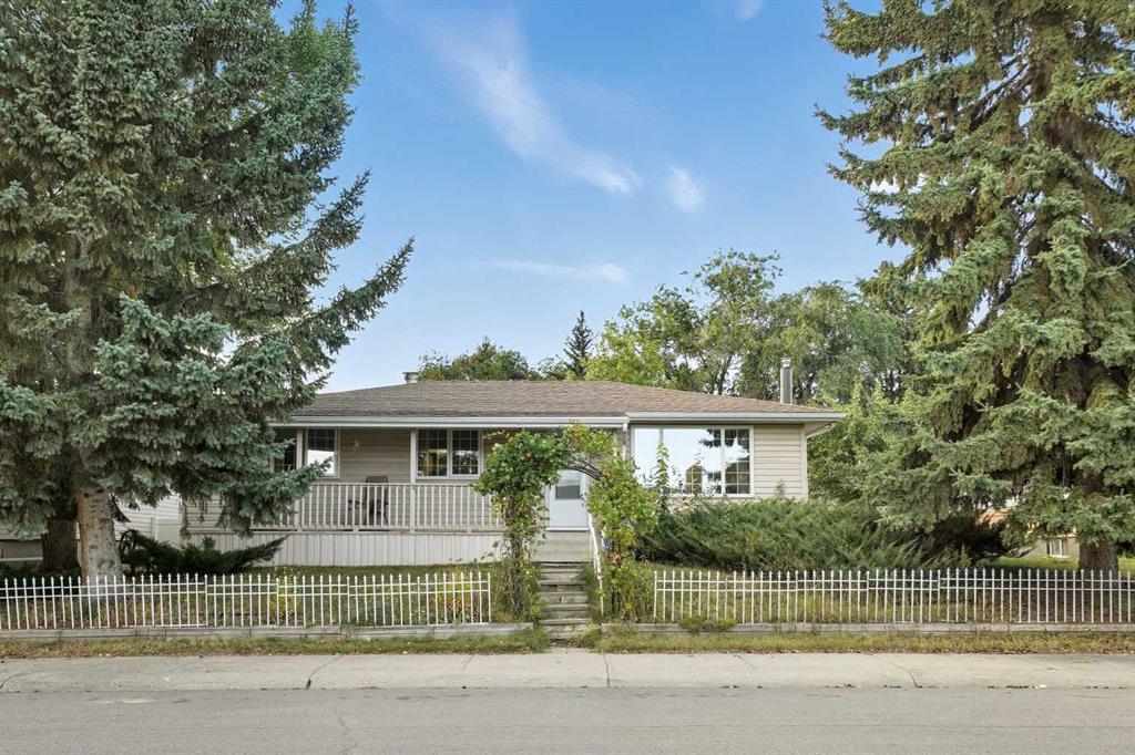 23 McKinnon Crescent , A2260223, Alberta,