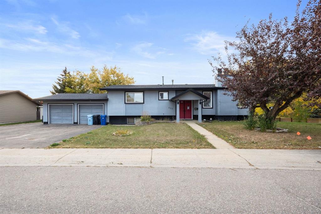 225 Cardinal Drive , A2260356, Alberta,