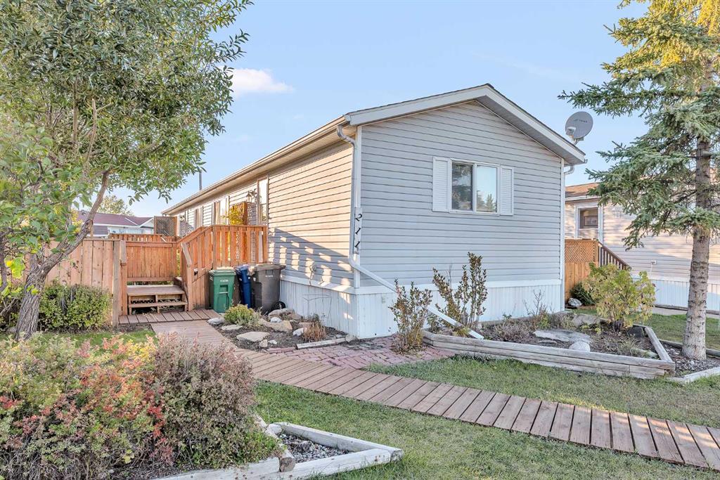 211 2 Avenue SE, A2260469, Alberta,