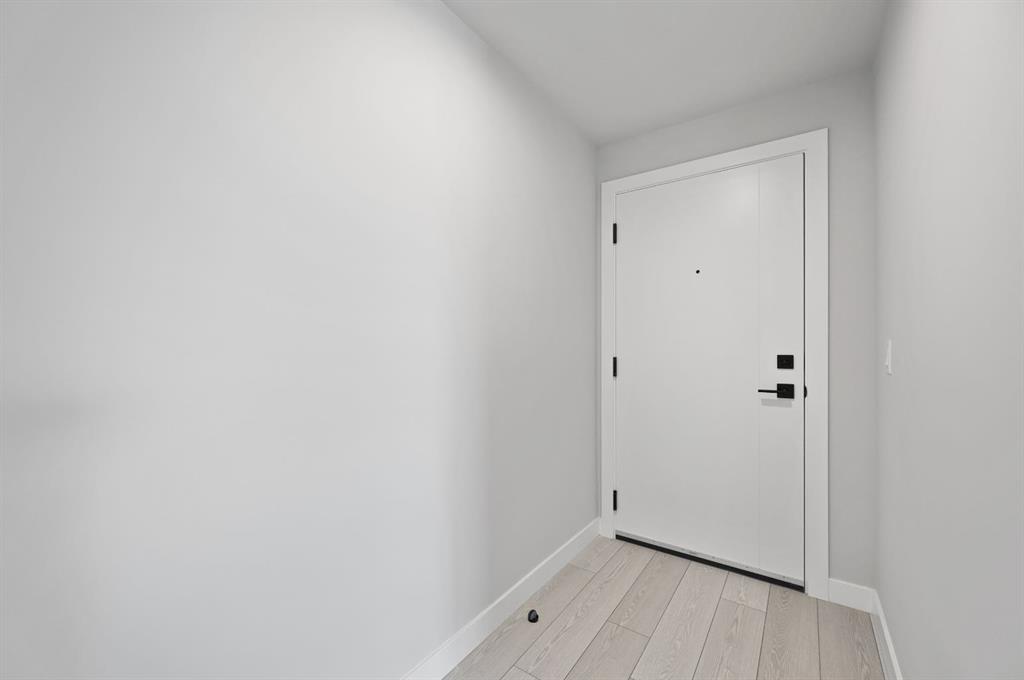 Fourth View of 841, 110 18A Street NW, West Hillhurst, Calgary, Alberta, T2N 5G5