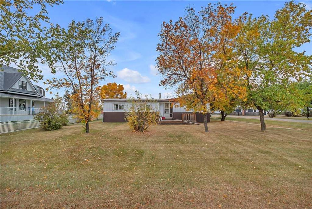 Fifth View of 112 2 Street W, NONE, Munson, Alberta, T0J 2C0