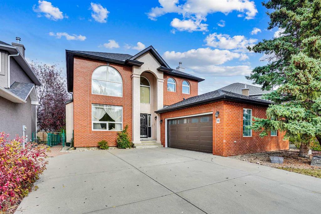 38 Strathridge Crescent SW, A2260846, Alberta,