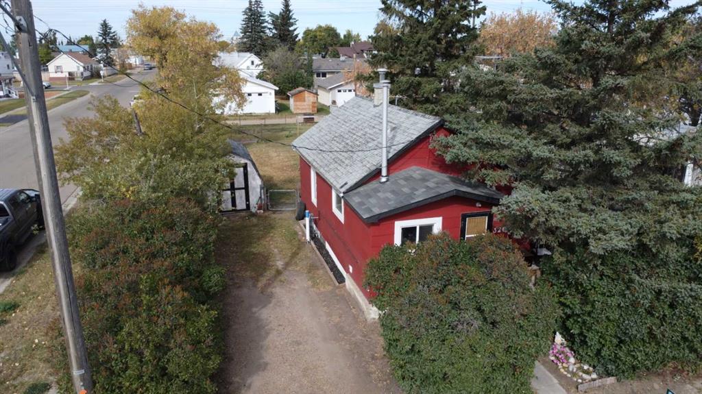 320 Railway Avenue W, A2260934, Alberta,