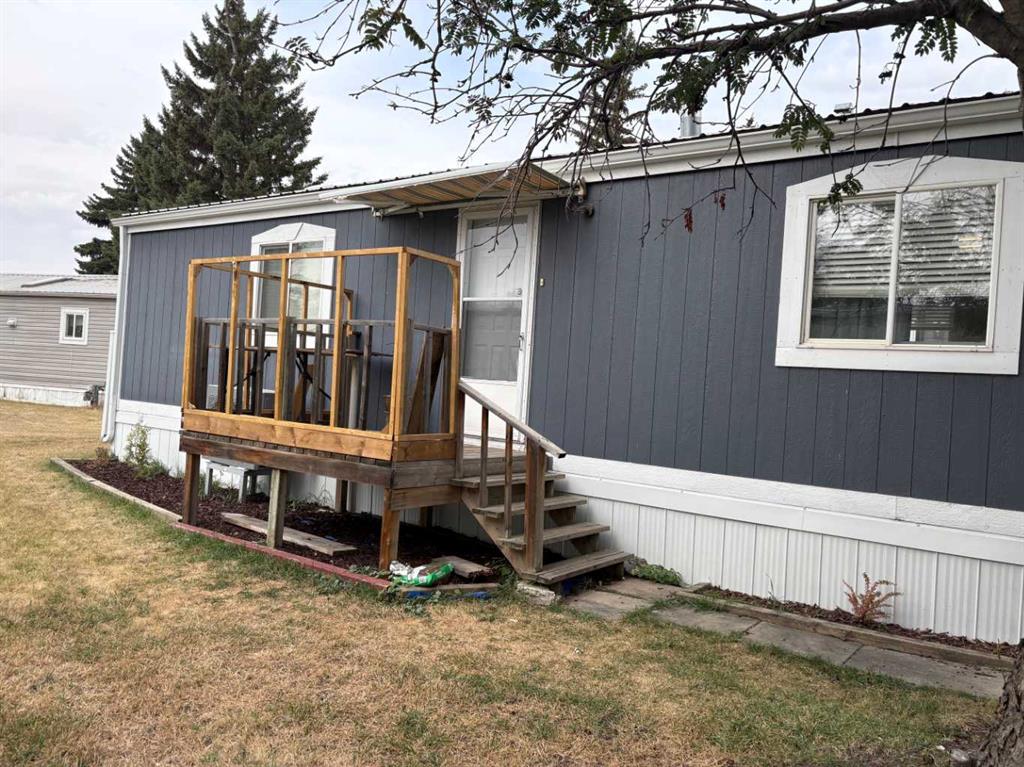 Third View of 33 Parkside Drive , NONE, Red Deer, Alberta, T4P 1K1