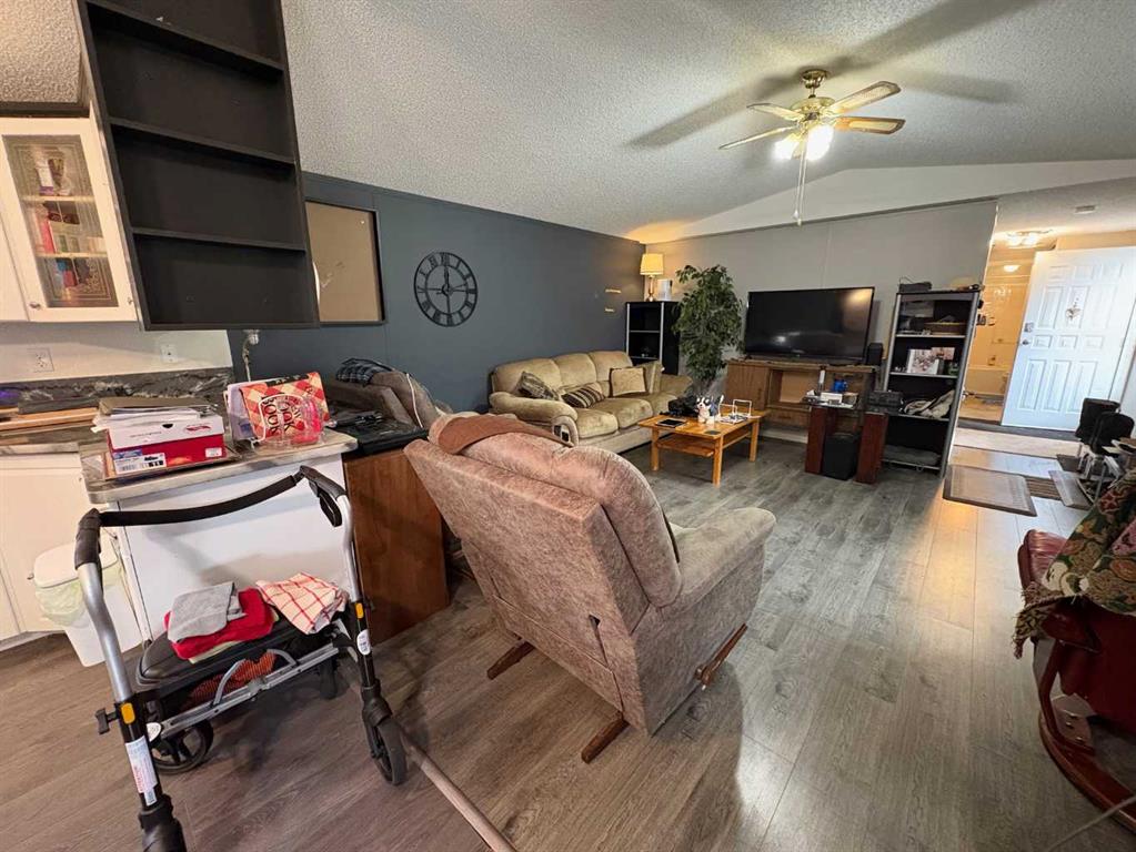Fifth View of 33 Parkside Drive , NONE, Red Deer, Alberta, T4P 1K1