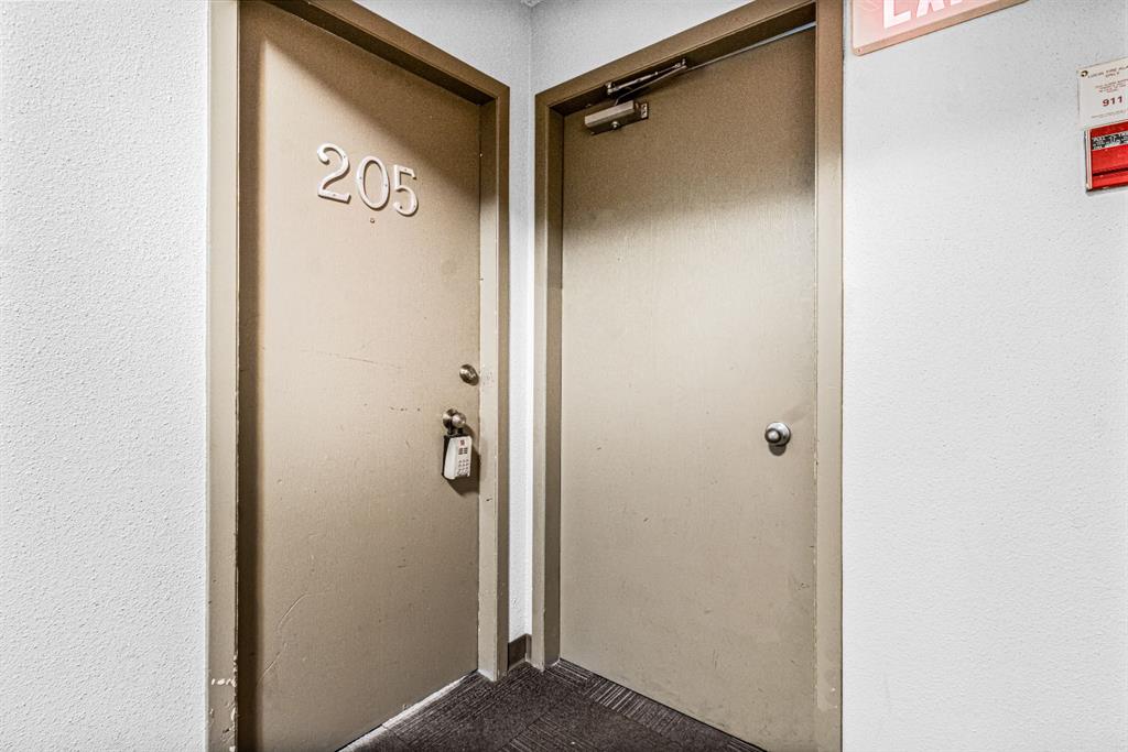 Third View of 205, 4512 75 Street NW, Bowness, Calgary, Alberta, T3B2M9