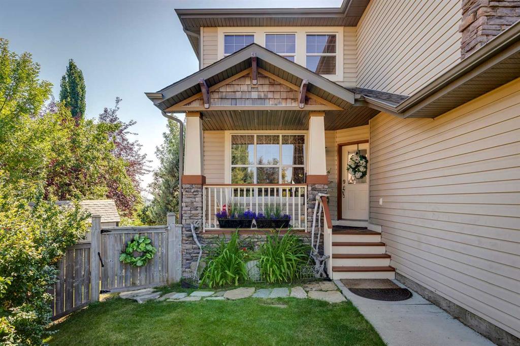 Third View of 40 Springbank Bay SW, Springbank Hill, Calgary, Alberta, T3H 5E4
