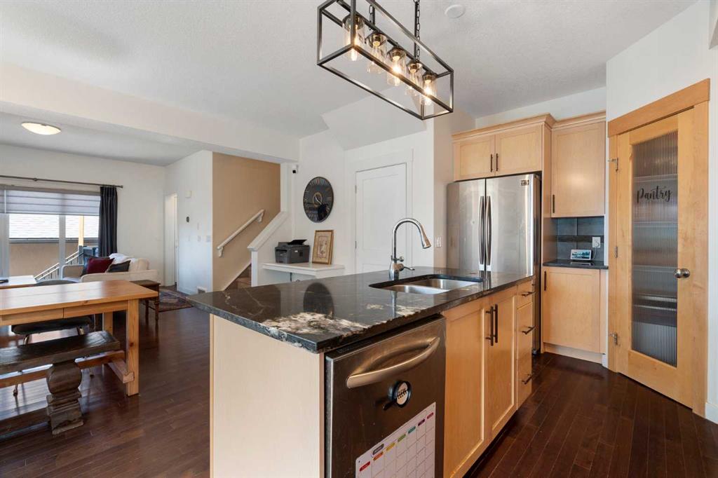 2, 4709 17 Avenue NW, A2261207, Alberta,