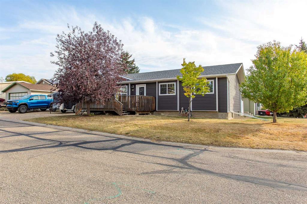 41 Hearthstone Drive , A2261307, Alberta,