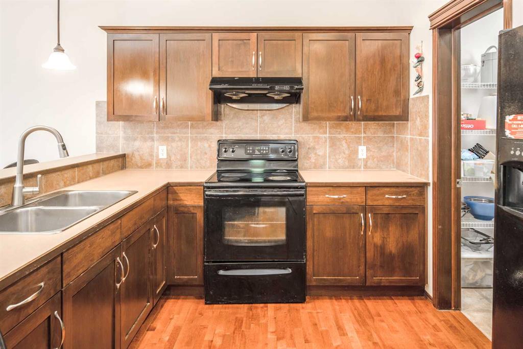 Fourth View of 109 St Moritz Place SW, Springbank Hill, Calgary, Alberta, T3H 0A6