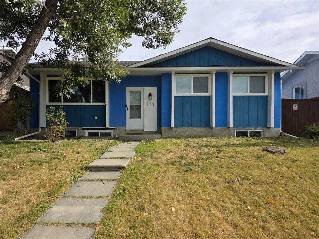 371 Penswood Way SE, A2261422, Alberta,