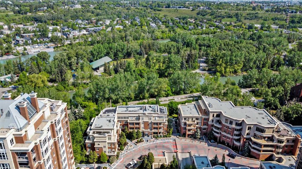 Fourth View of 105, 670 PRINCETON Way SW, Eau Claire, Calgary, Alberta, T2P 5K2