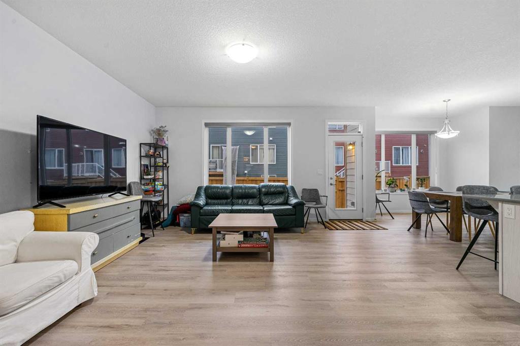 Fifth View of 281 Yorkville Road SW, Yorkville, Calgary, Alberta, T2X 4X3