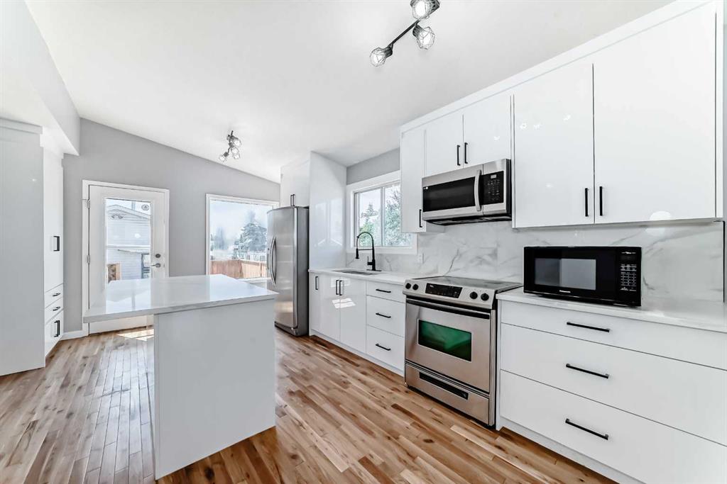 Fourth View of 77 Shawfield Way SW, Shawnessy, Calgary, Alberta, T2Y2Y1