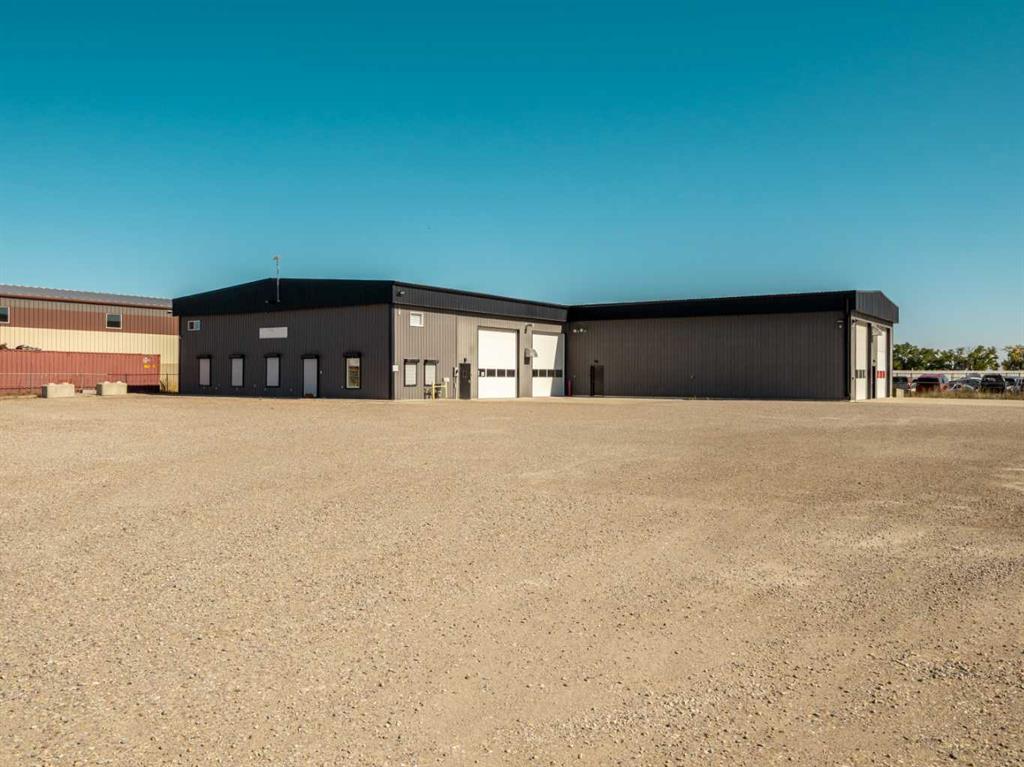 335 Trackside Drive , A2261680, Alberta,