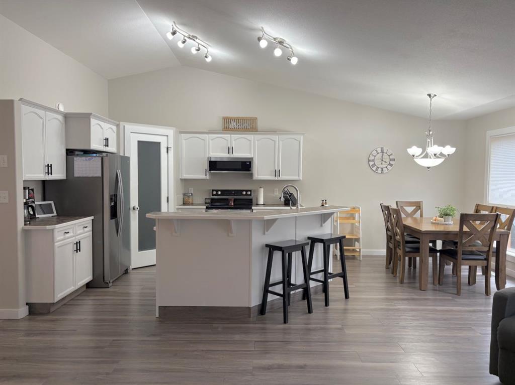 Fifth View of 6009 43 Avenue Close  , Creekside, Rocky Mountain House, Alberta, T4T1W3