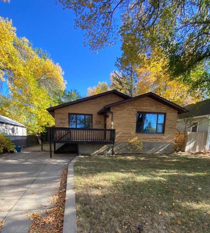 324 3 Street W, A2261858, Alberta,