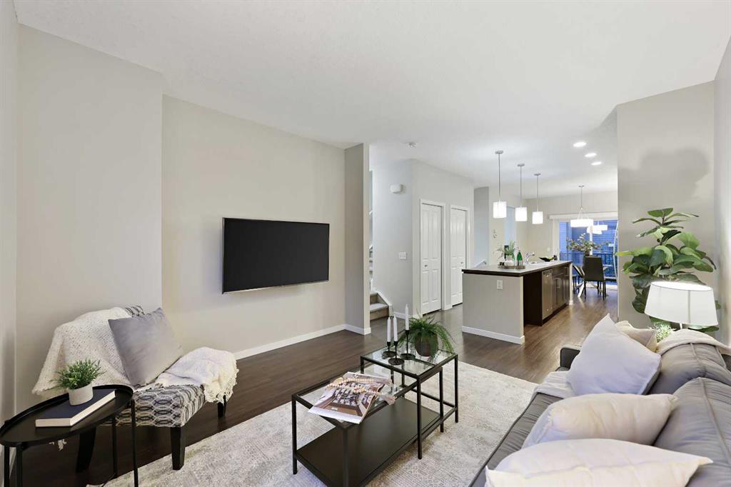 Fifth View of 174 Copperpond Villas SE, Copperfield, Calgary, Alberta, T2Z5B8