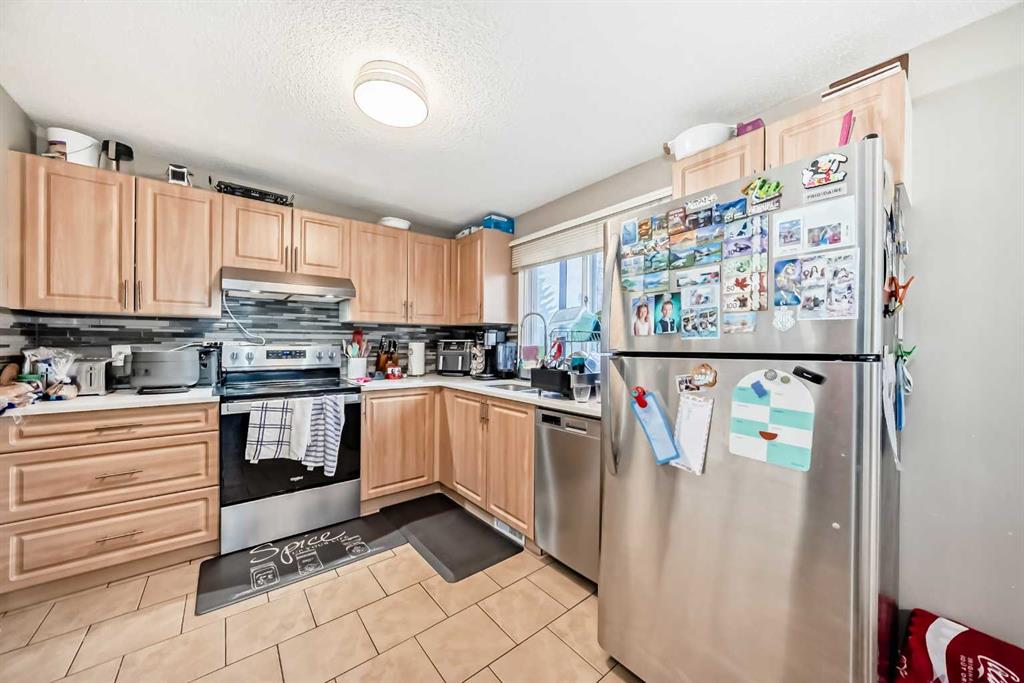 Fourth View of 133 & 135 Huntford Close NE, Huntington Hills, Calgary, Alberta, T2K3Y7