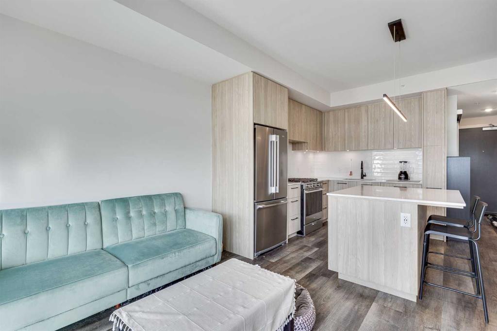 Fifth View of 301, 1107 Gladstone Road NW, Hillhurst, Calgary, Alberta, T2N 1W1
