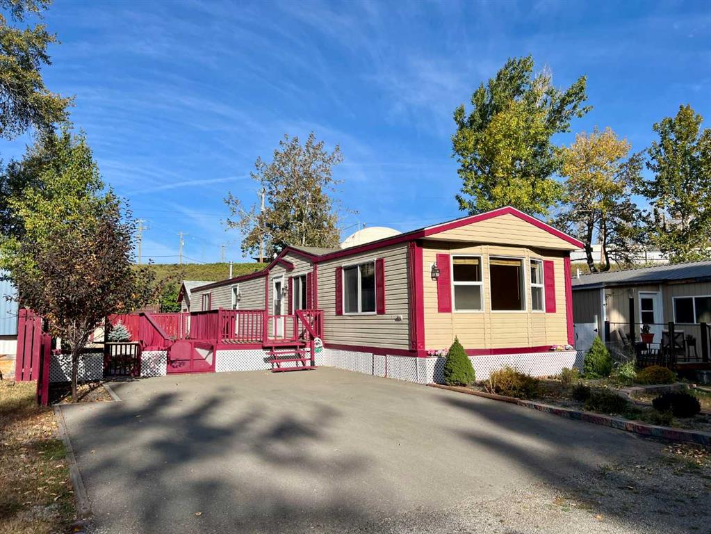 6, 1229 Waterton Avenue , A2262115, Alberta,