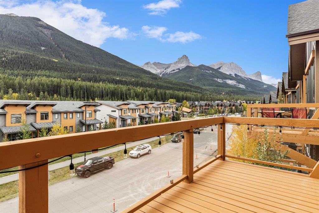 204, 105 Stewart Creek Rise SW, A2262139, Alberta,