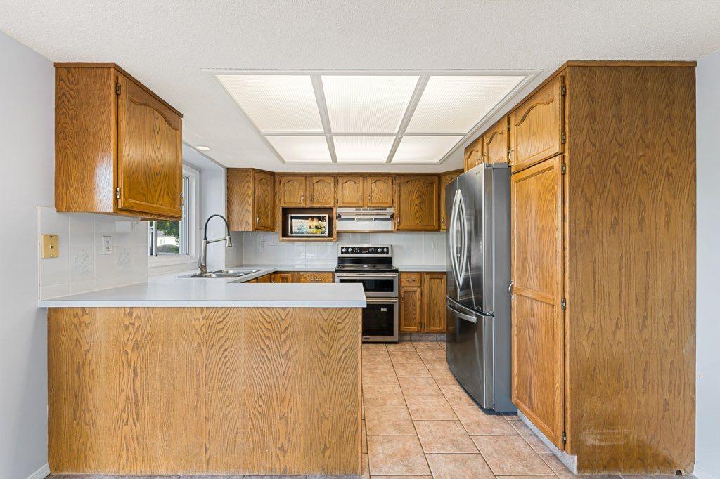 Fourth View of 64 Woodmark Crescent SW, Woodbine, Calgary, Alberta, T2W 4Z2