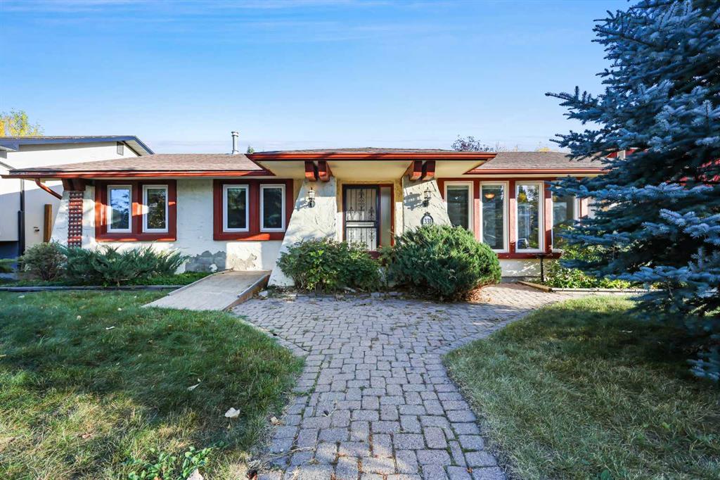 Main View of 331 Parkridge Green SE, Parkland, Calgary, Alberta, T2J 5G1