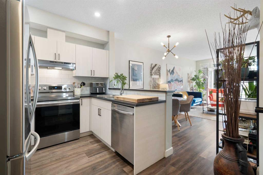 Fifth View of 303, 1000 15 Avenue SW, Beltline, Calgary, Alberta, T2R 0S6