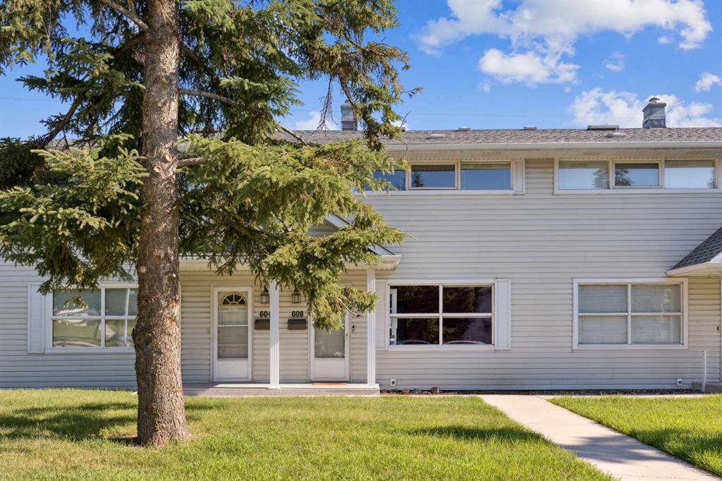 Third View of 608 32 Avenue NE, Winston Heights/Mountview, Calgary, Alberta, T3E 8Y8