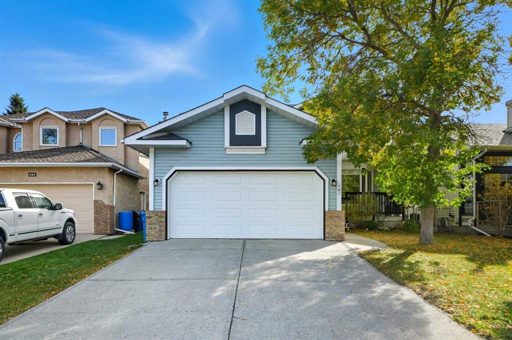 Second View of 161 Douglasbank Way SE, Douglasdale/Glen, Calgary, Alberta, T2Z 1V7
