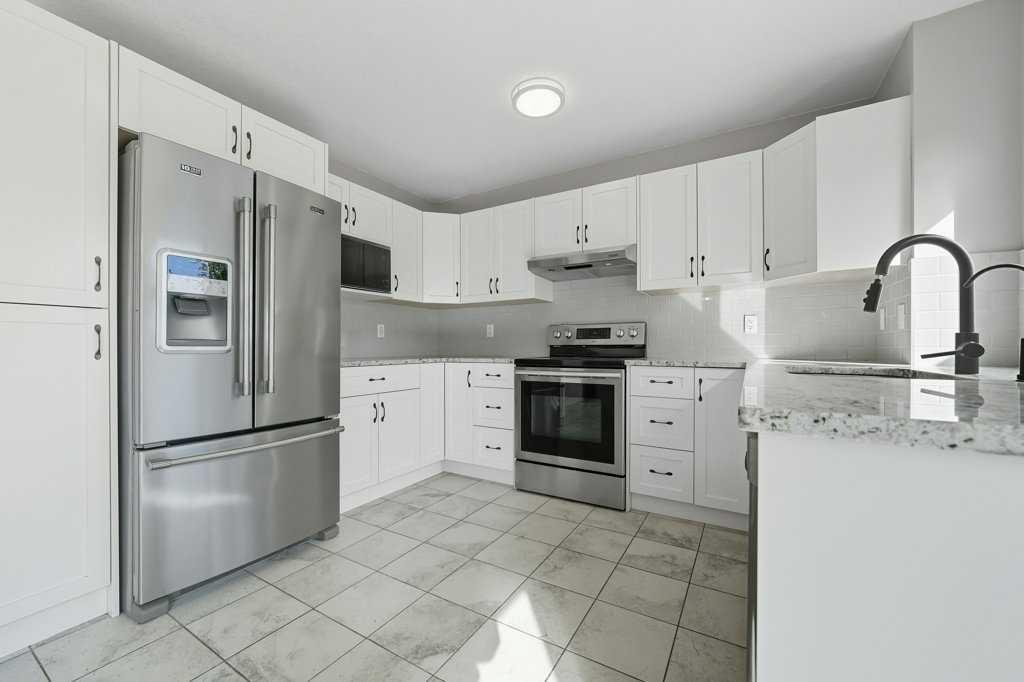 Fifth View of 161 Douglasbank Way SE, Douglasdale/Glen, Calgary, Alberta, T2Z 1V7