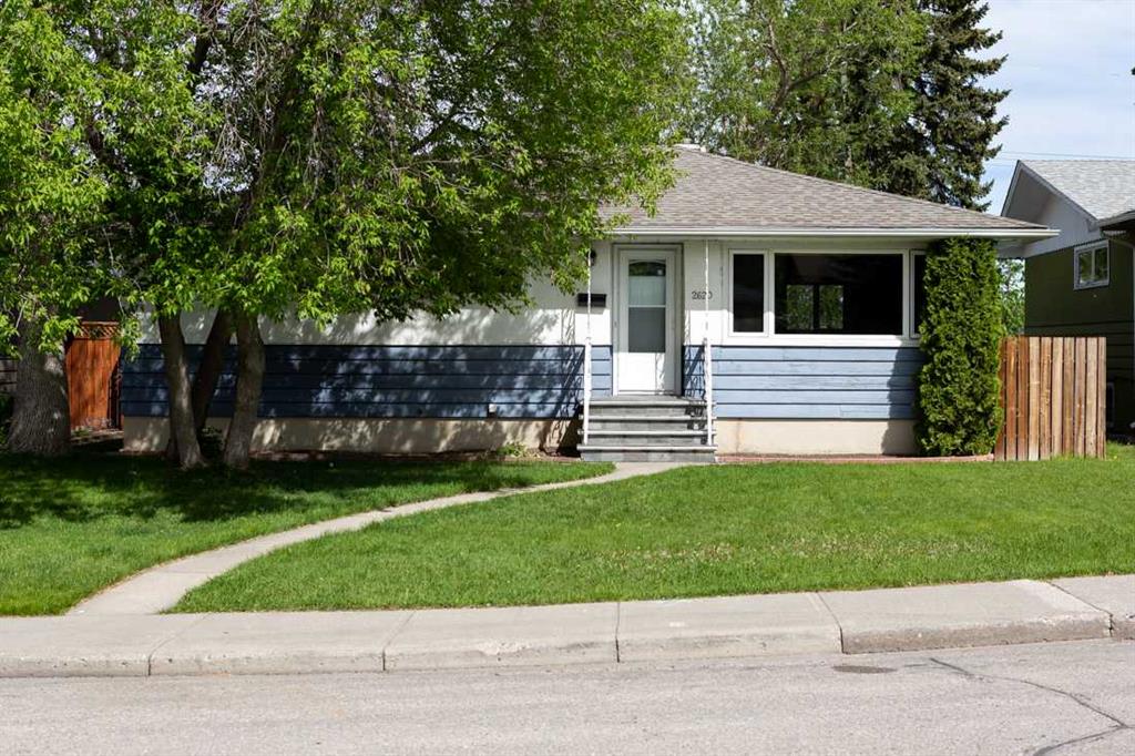 2620 38 Street SW, A2262662, Alberta,