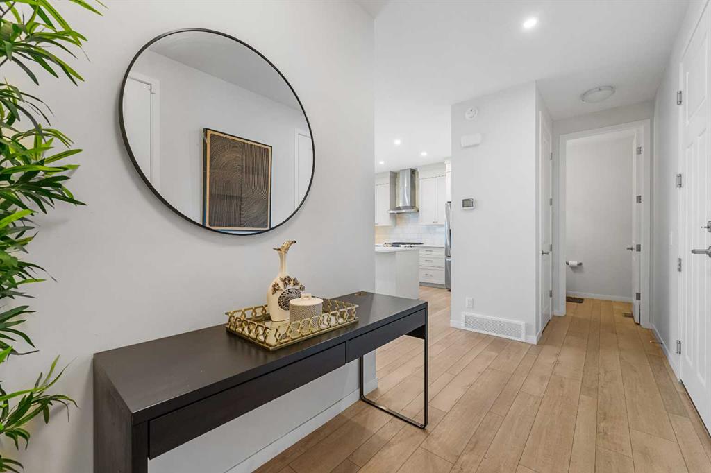Fifth View of 261 Herron Mews NE, Livingston, Calgary, Alberta, T3P 1Y6