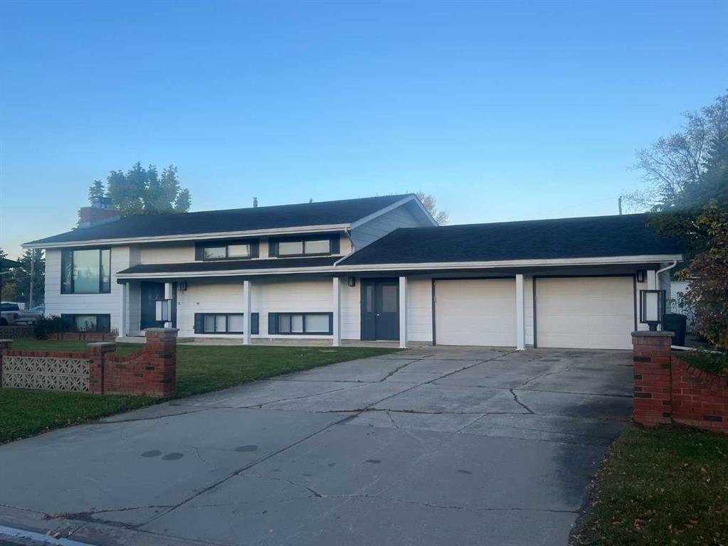 309 4 Street NE, A2262842, Alberta,