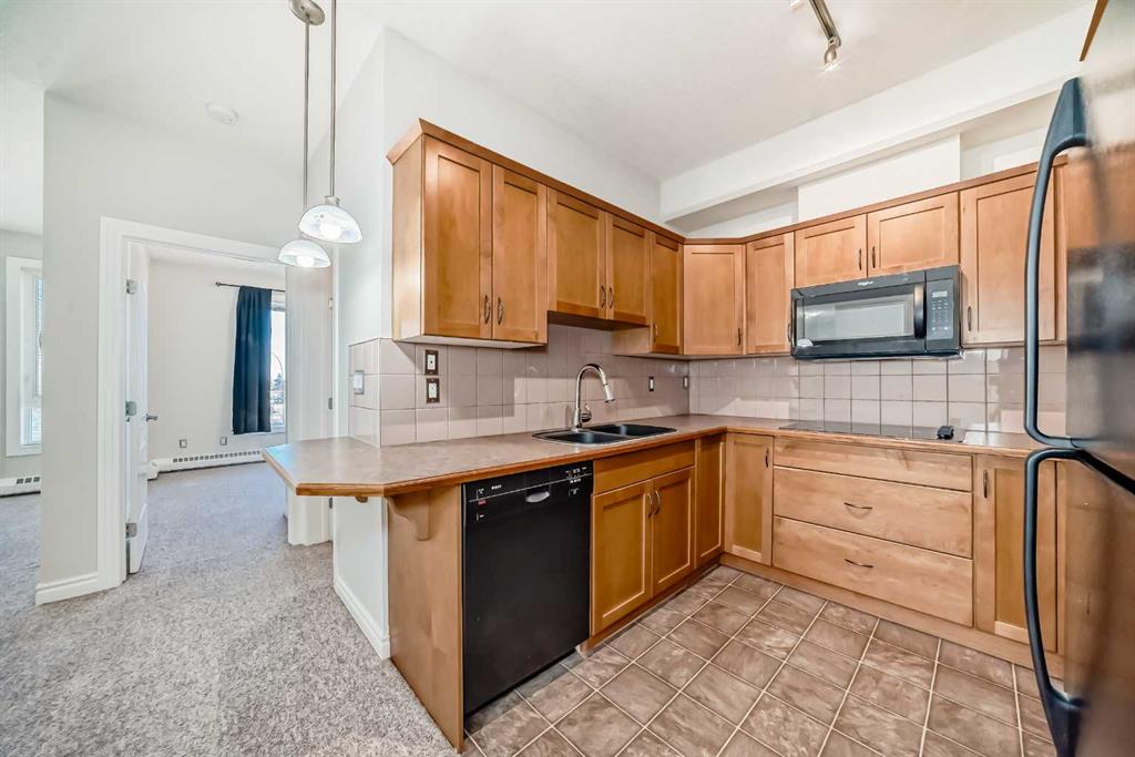 Third View of 418, 3111 34 Avenue NW, Varsity, Calgary, Alberta, T2L 0Y2