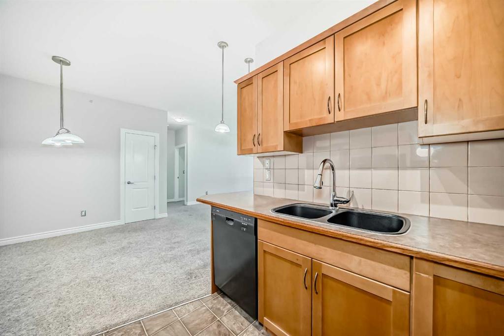 Fourth View of 418, 3111 34 Avenue NW, Varsity, Calgary, Alberta, T2L 0Y2