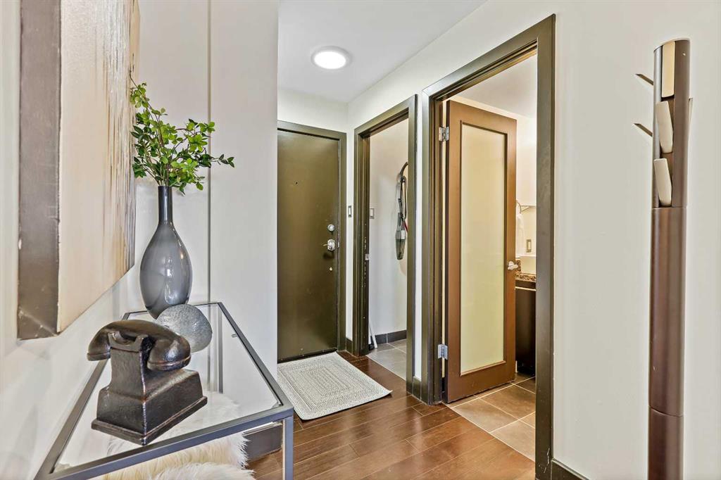 Fourth View of 302, 1709 19 Avenue SW, Bankview, Calgary, Alberta, T2T 0J5