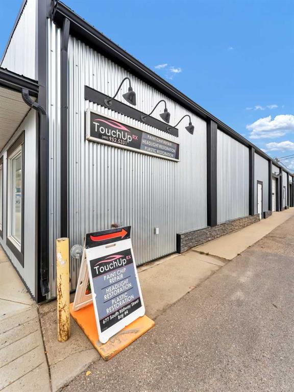 Third View of 677B South Railway Street SE, SE Hill, Medicine Hat, Alberta, T1A2V8