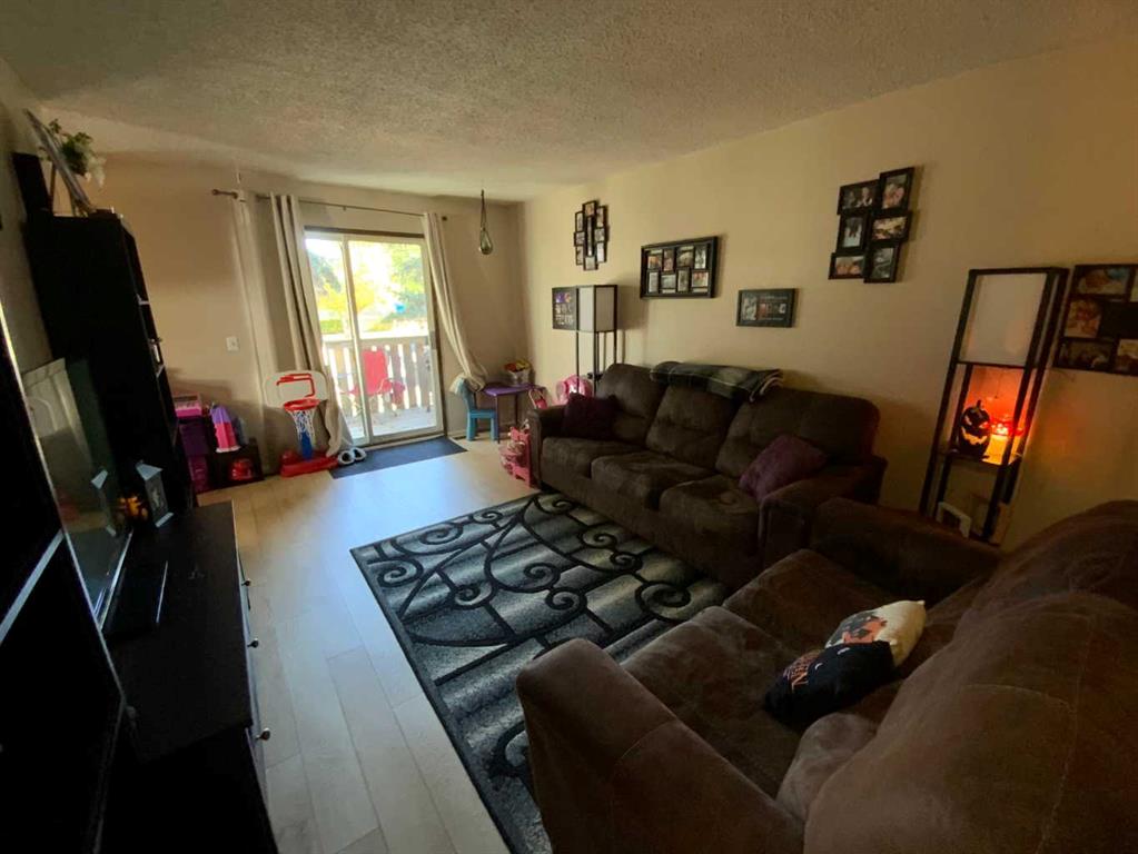 Fifth View of 441 4 Avenue SE, NONE, Three Hills, Alberta, T0M 2A0