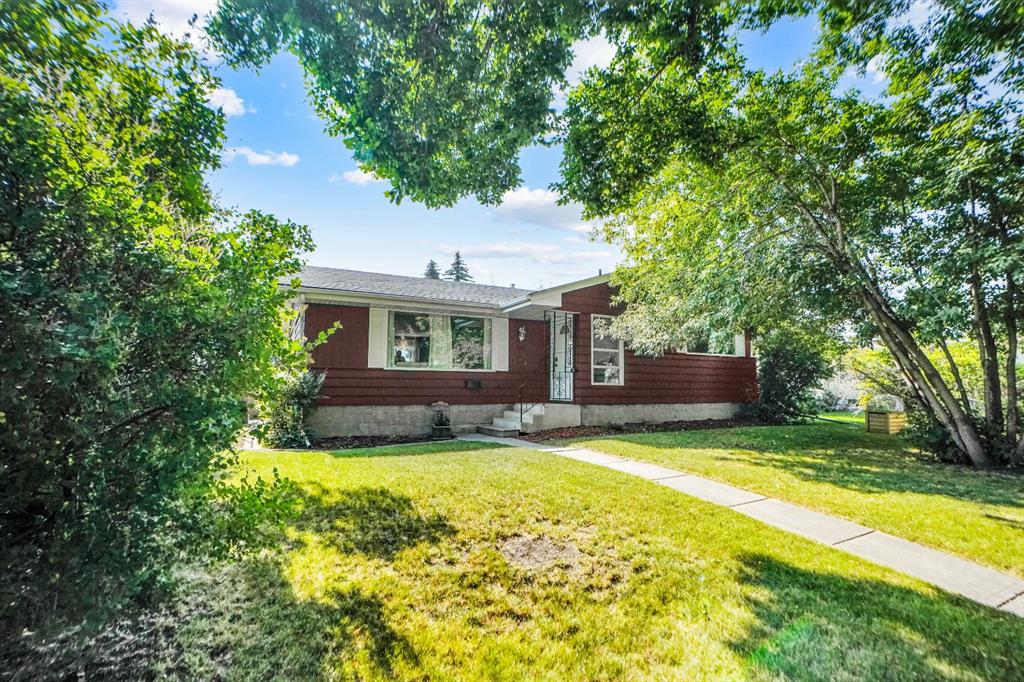 1447 Northmount Drive NW, A2263000, Alberta,