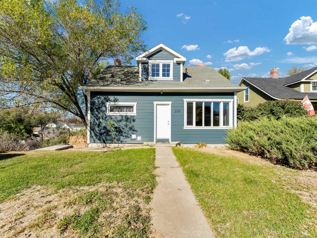 332 5 Street SE, A2263120, Alberta,