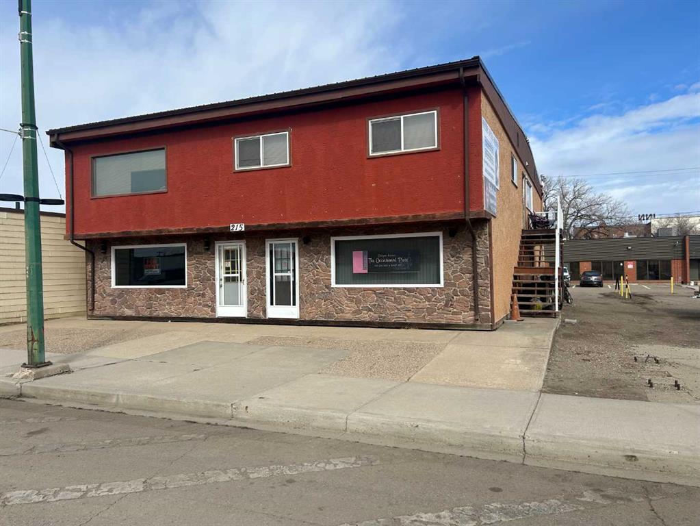 215 Broadway Avenue E, A2263173, Alberta,