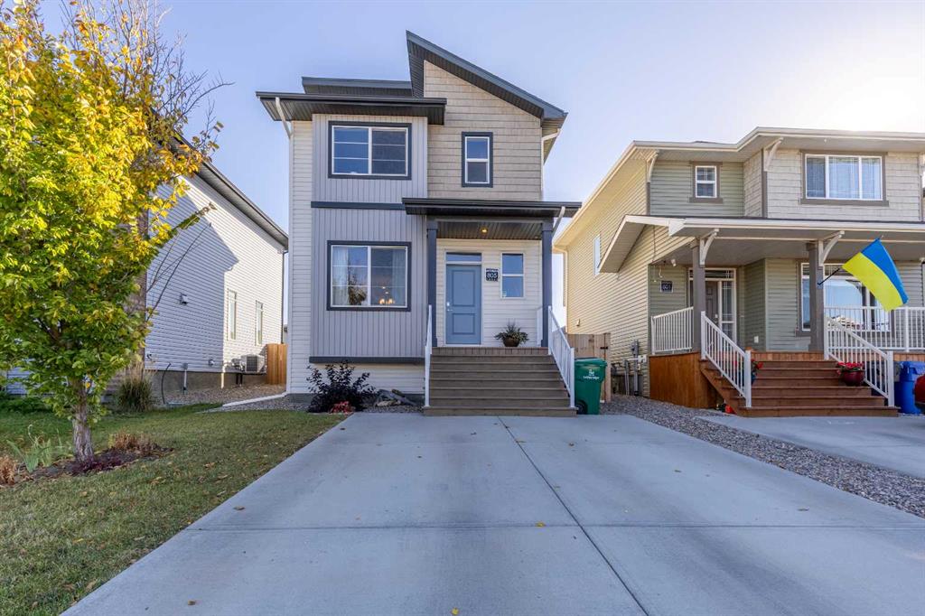 805 Greywolf Run N, A2263189, Alberta,