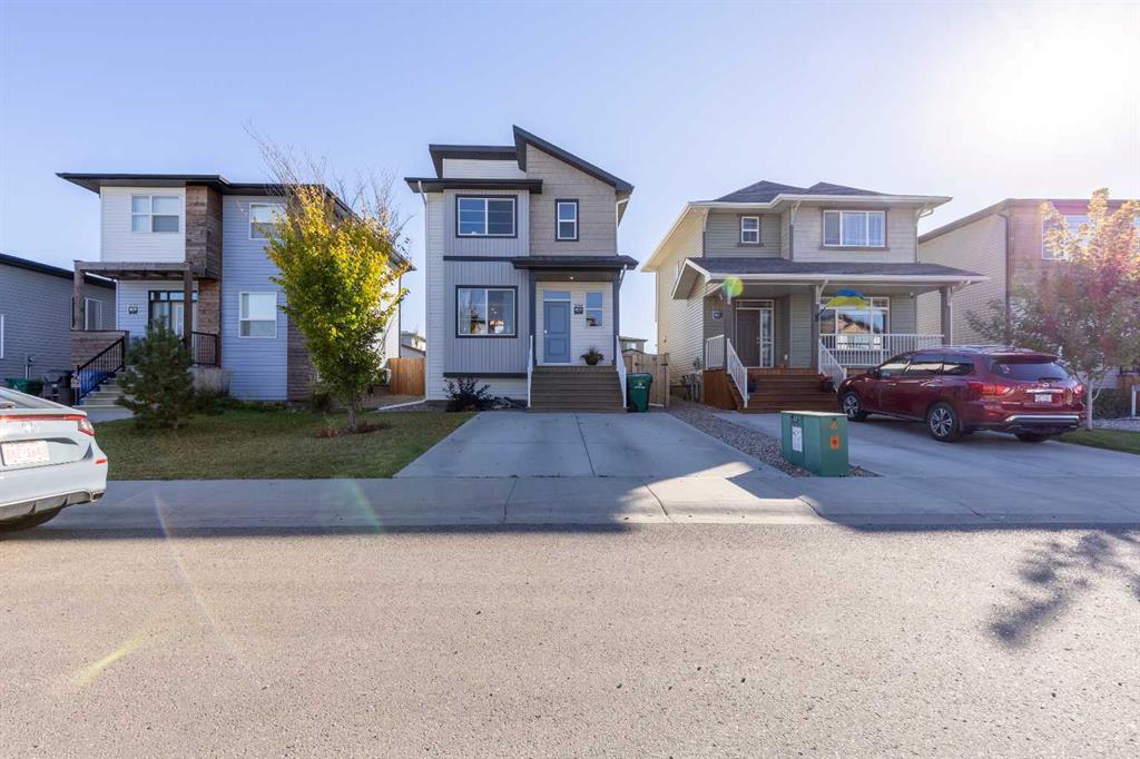 Fifth View of 805 Greywolf Run N, Blackwolf 2, Lethbridge, Alberta, T1H 7G2