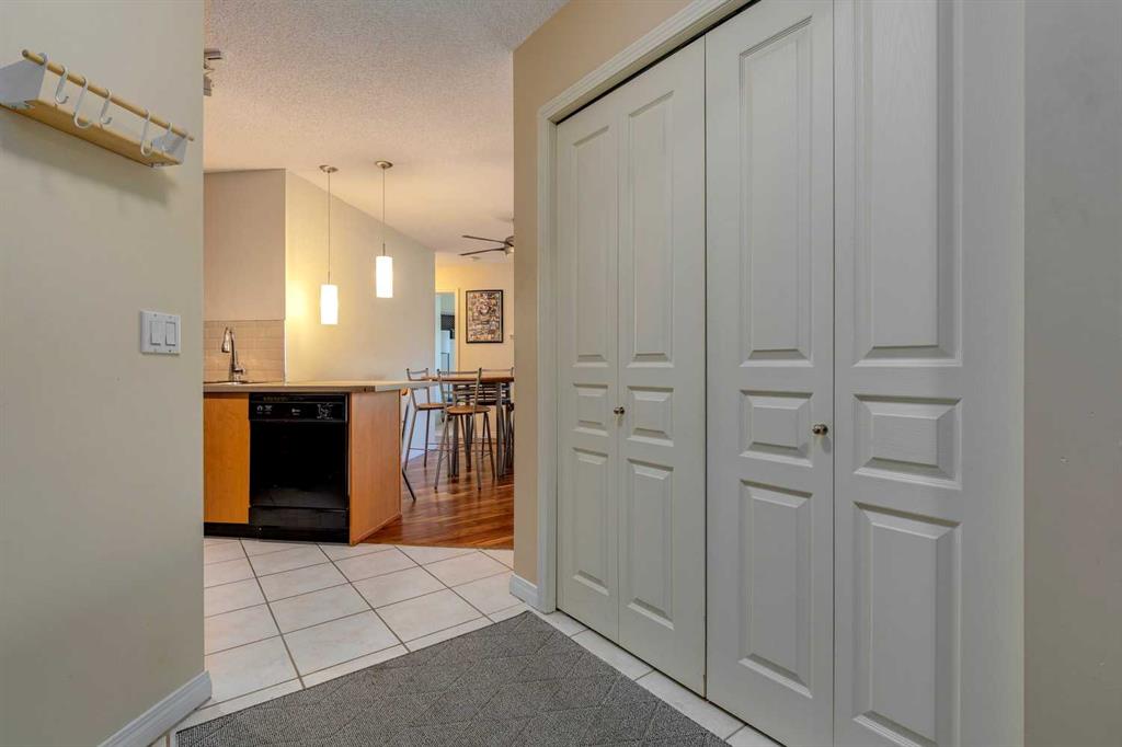 Fourth View of 433, 22 Richard Place SW, Lincoln Park, Calgary, Alberta, T3E 7N6