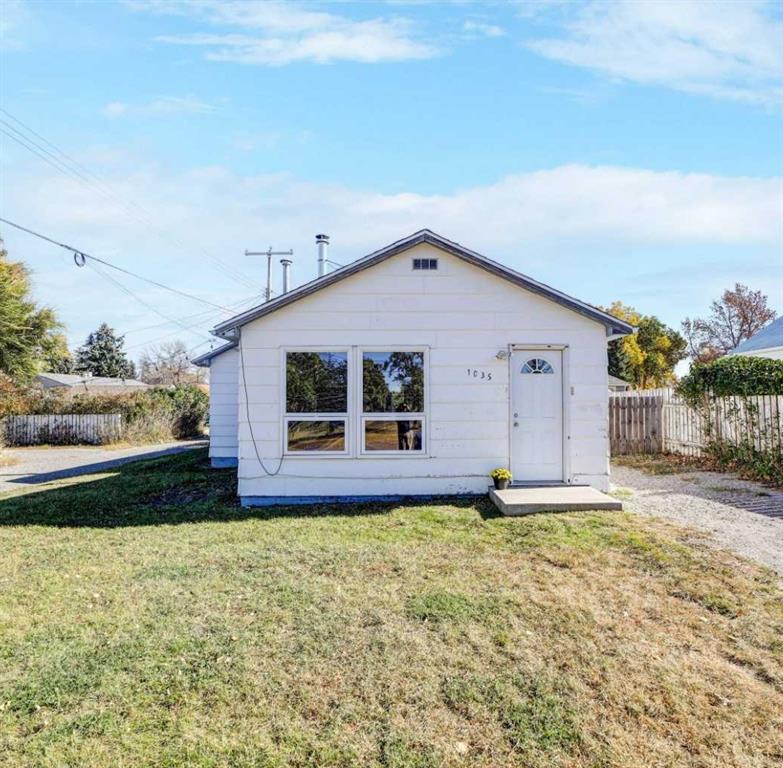 1035 Robertson Avenue , A2263237, Alberta,
