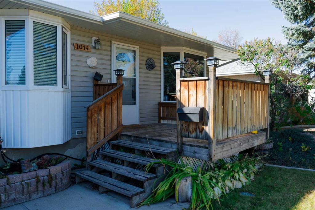 1014 19 Street N, A2263395, Alberta,